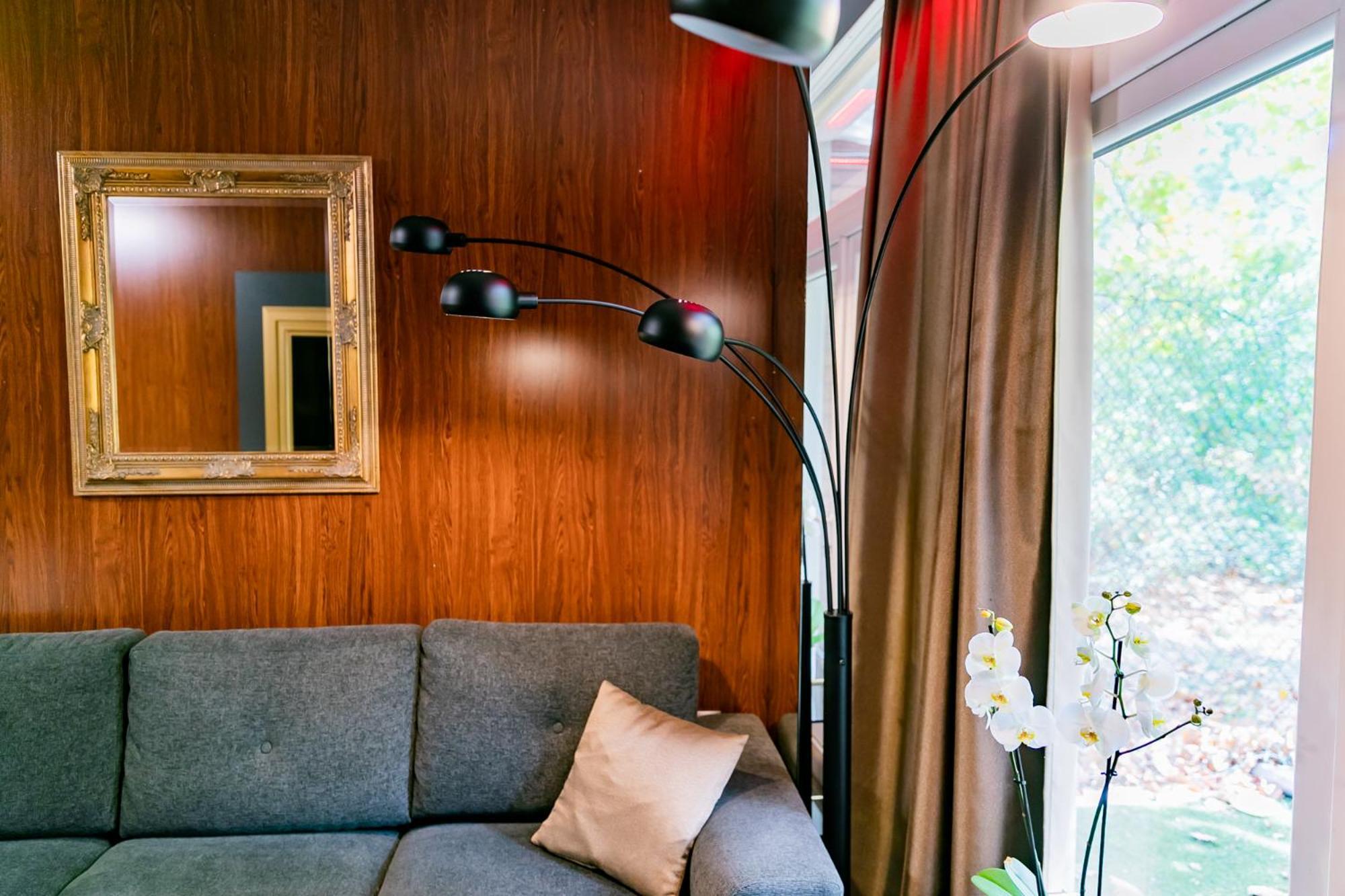 Motel1- A Megfizetheto Luxus! Dunaújváros Extérieur photo