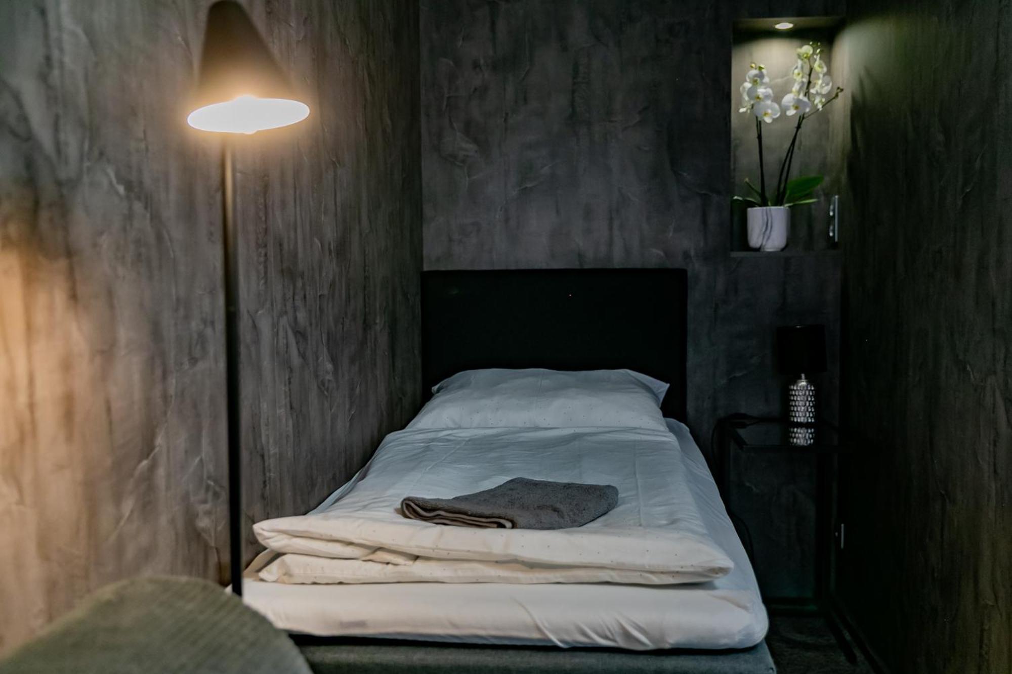 Motel1- A Megfizetheto Luxus! Dunaújváros Extérieur photo