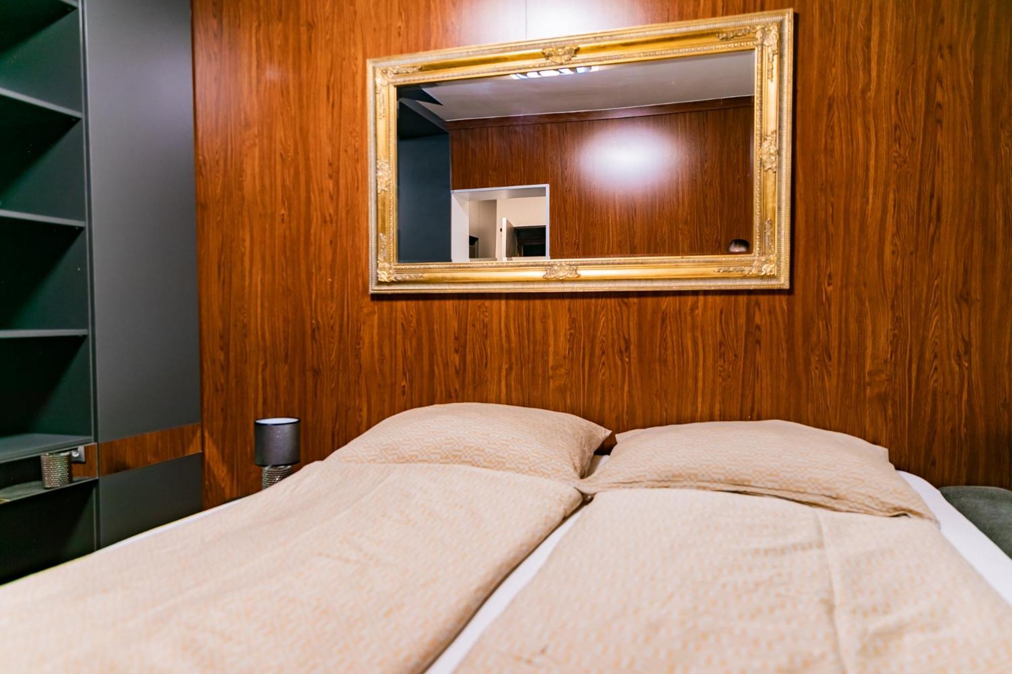 Motel1- A Megfizetheto Luxus! Dunaújváros Extérieur photo